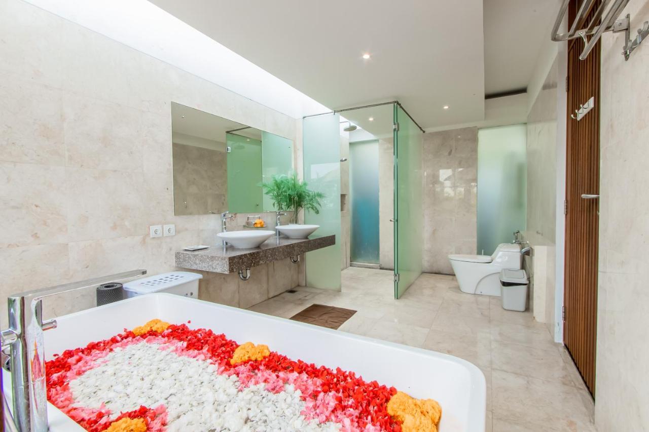 Villa VIVO E by Bali Prime Hospitality Ungasan  Bagian luar foto